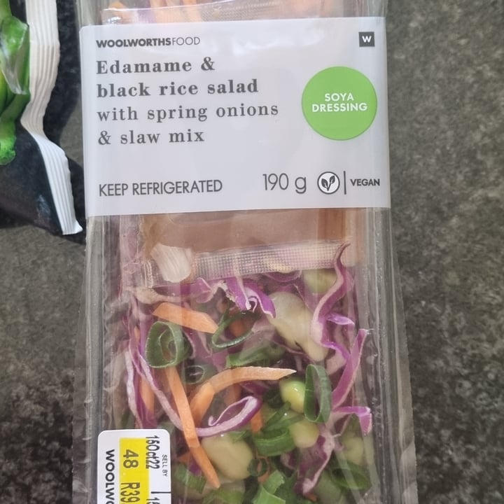 photo of Woolworths Food Edamame and black rice salad shared by @sunshineyum on  18 Oct 2022 - review