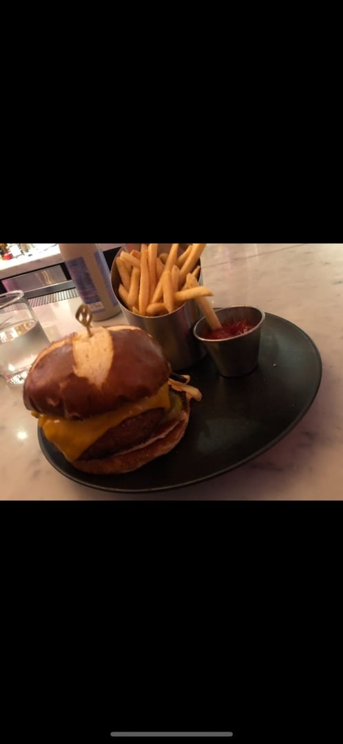 photo of P.S. Kitchen Smoky BBQ Burger shared by @germancampagno on  14 Jan 2020 - review