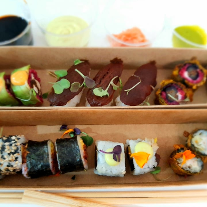 review photo of Sushi and Roll (delivery) The Rolls Stones shared by @madridvegano on 01 Aug 2021 - review
