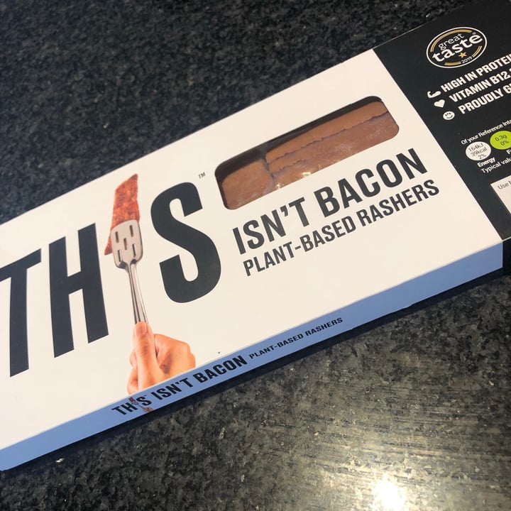 photo of THIS This isn't Bacon Plant-Based Rashers shared by @trdoesvegan on  21 Feb 2021 - review