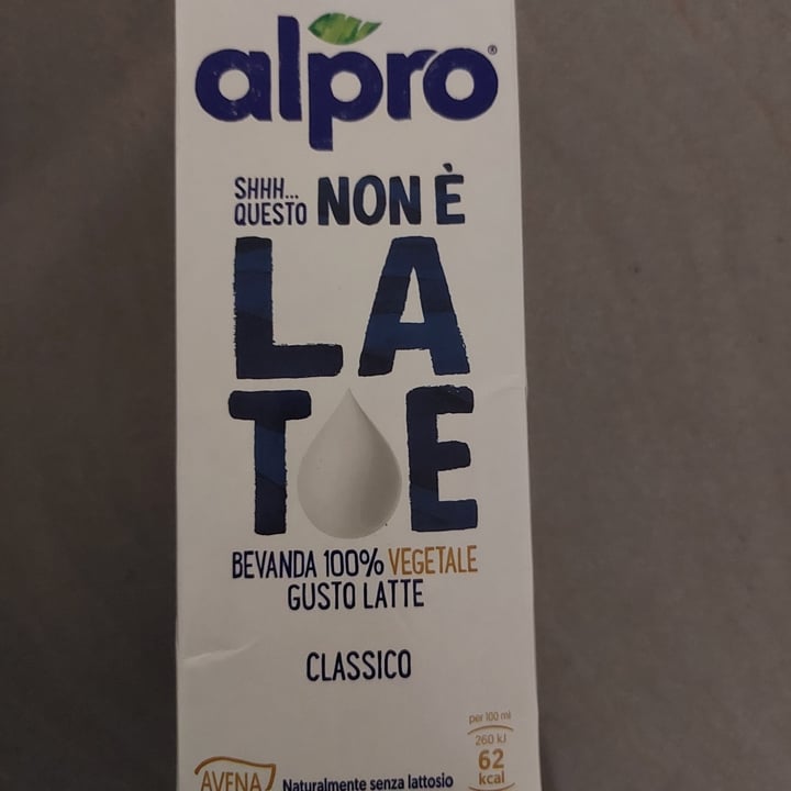 review photo of Alpro Shhh...Questo Non è Latte (CLASSICO) shared by @annachiaraferrariz on 19 Apr 2022 - review