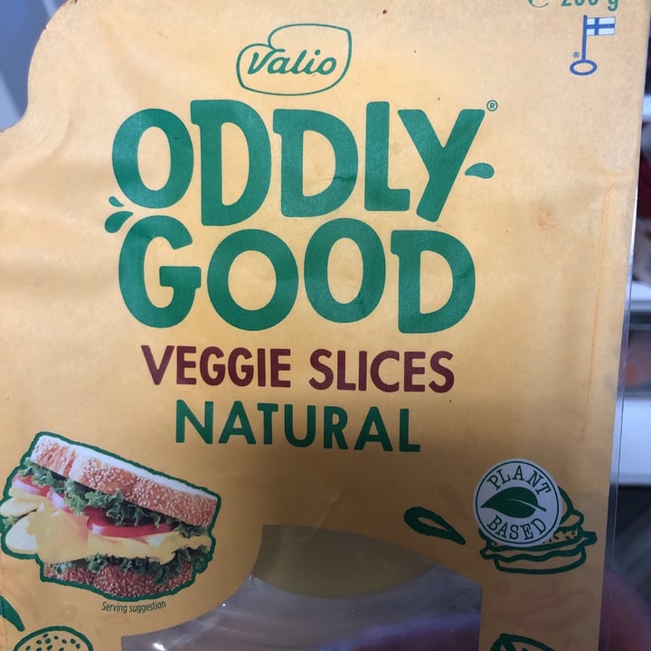 review photo of Valio Oddly Good Veggie Slices shared by @vegansweetneronig on 30 Jul 2021 - review