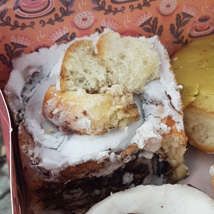 photo of Brammibal's Donuts Bienenstich Donut shared by @vegalexandra on  03 Dec 2021 - review