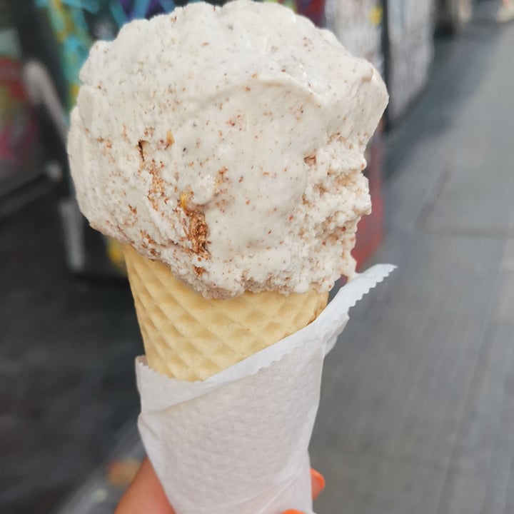 photo of La gelateria del barri helado de canela Y Ron shared by @consuelohg on  17 Nov 2022 - review