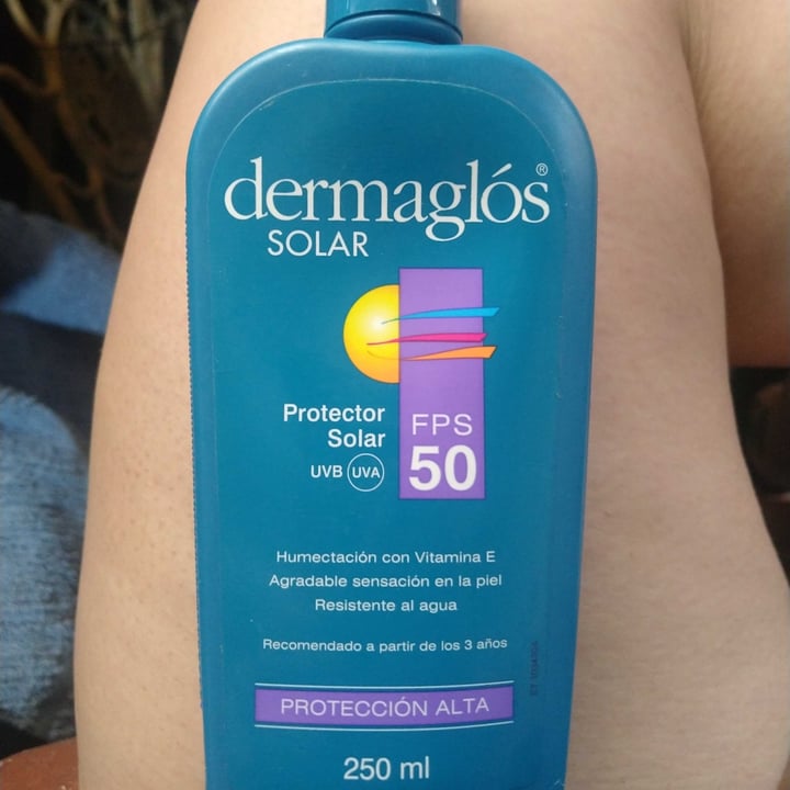 review photo of Dermaglos protector solar FPS 50 shared by @yanifrida on 25 Nov 2022 - review