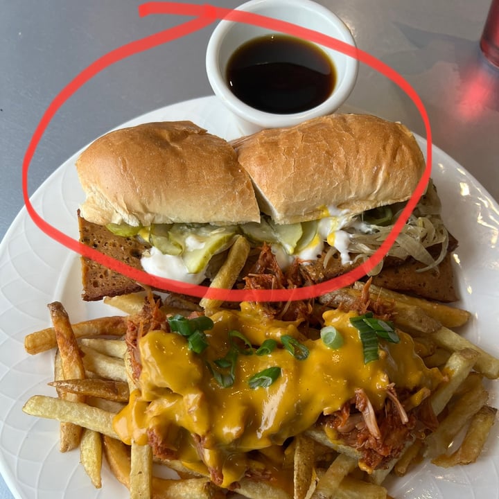 review photo of Hearts Choices Cafe Market French Dip shared by @veganmika on 01 Apr 2022 - review