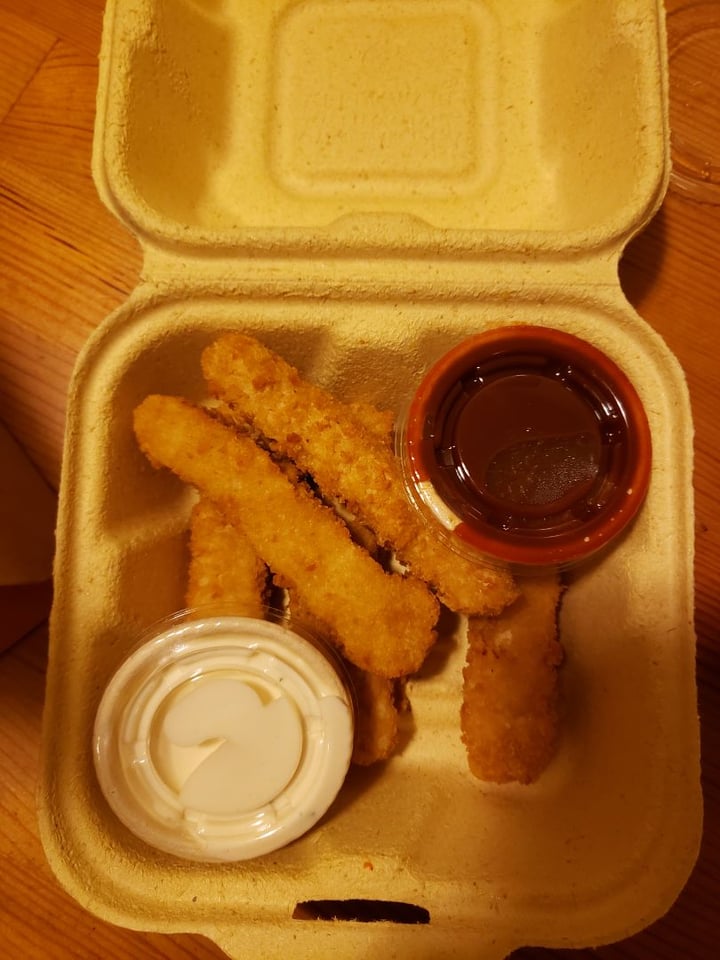 photo of Veggie Grill Chill Out Wings shared by @norcalvegan on  16 Nov 2019 - review