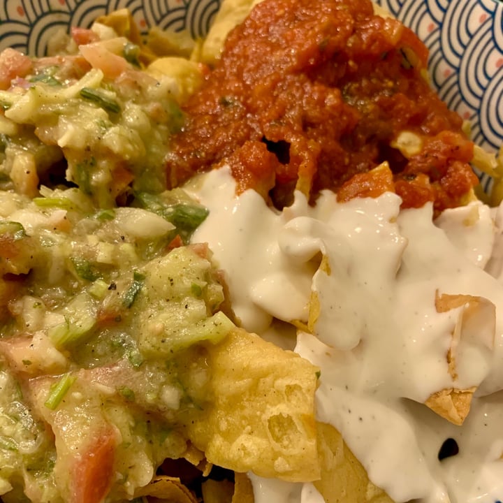 photo of Barallocas Totopos Con Salsas Veganas shared by @naivoncake on  11 May 2021 - review