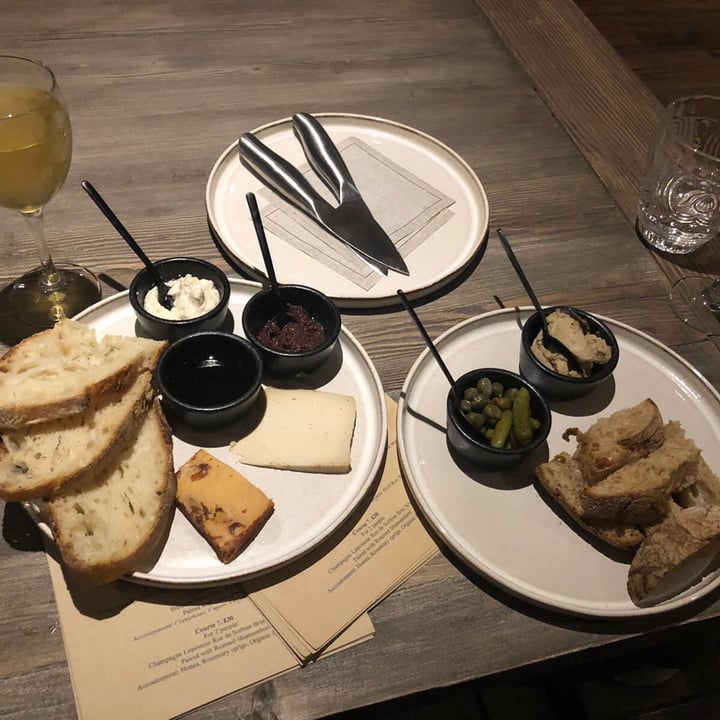review photo of La Fauxmagerie Nut And Soy Based Cheeses shared by @missmaisiemac on 29 Dec 2020 - review