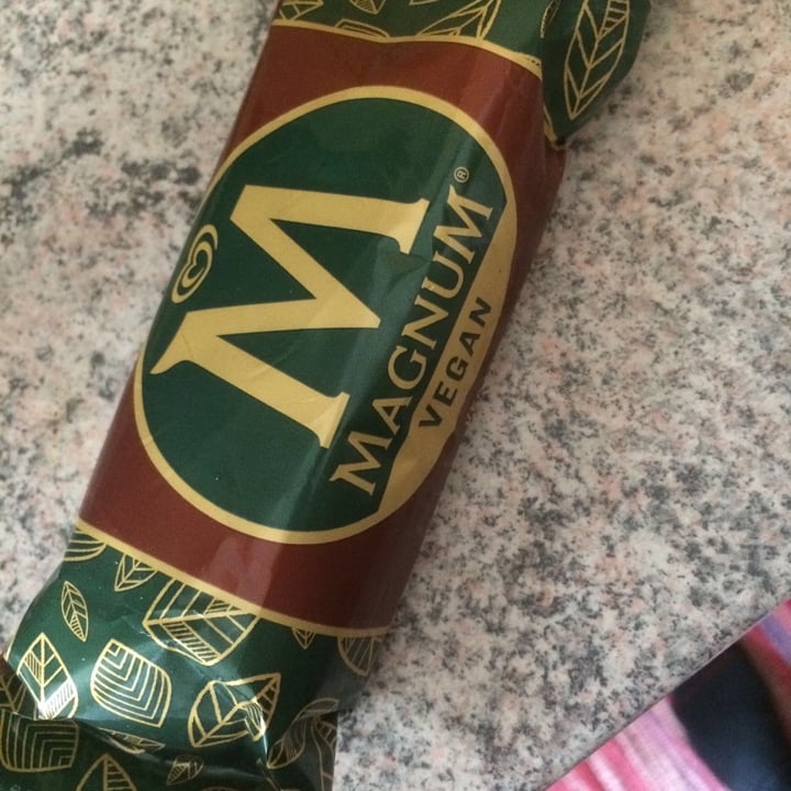 photo of Magnum Magnum Vegan Almond shared by @lisamt on  30 Apr 2020 - review