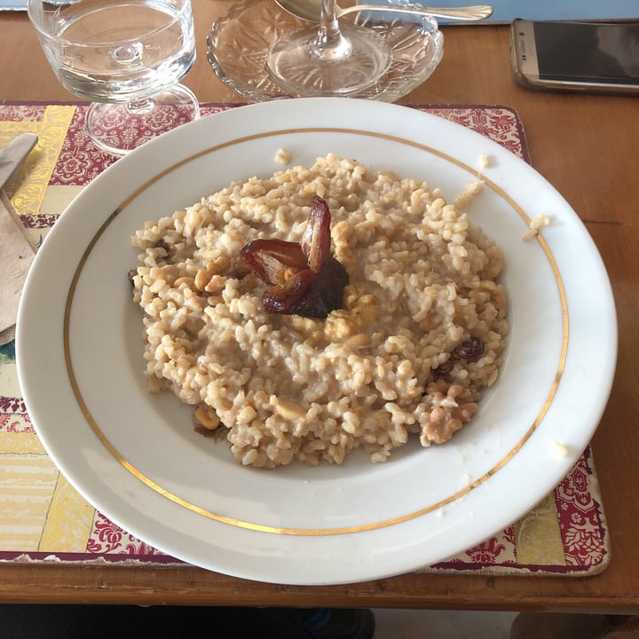 photo of Vegans N' Roses Arroz Con Nueces shared by @crisblasi on  08 Dec 2019 - review