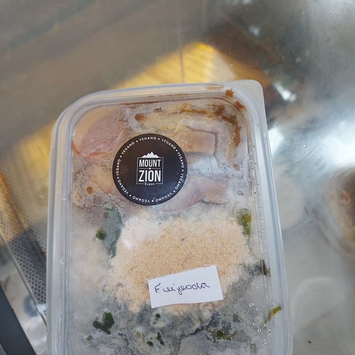 review photo of Mount Zion Vegan 100% Plant Based feijoada shared by @isananni on 30 Dec 2021 - review