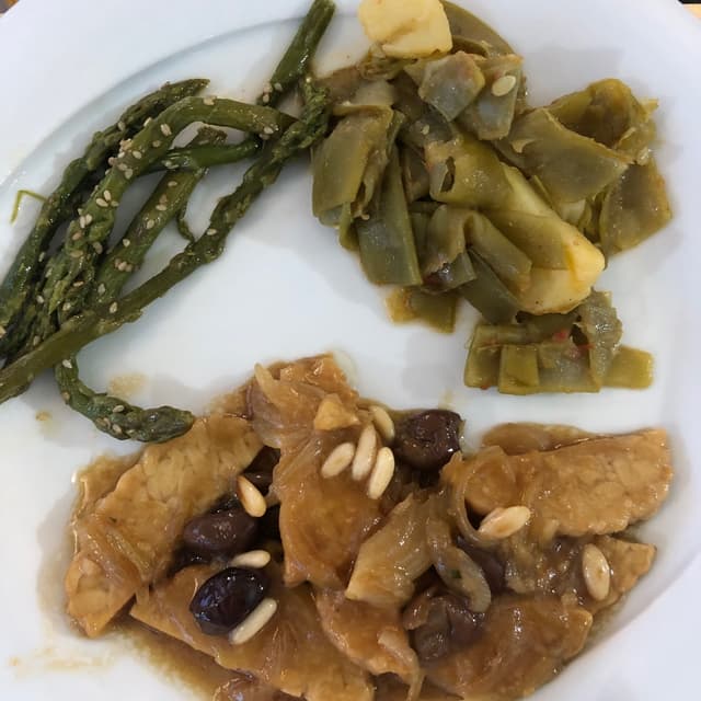 Photo of the dish “Tempeh Alla Ligure Con Taggiasche E Pinoli”