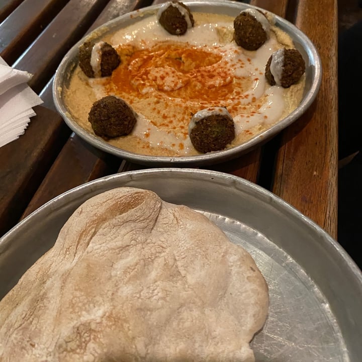 photo of Benaim Hummus Con Falafel Y Pan shared by @luchiesti96 on  27 Aug 2021 - review