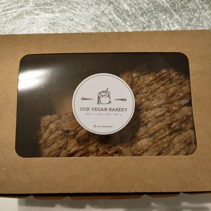 review photo of Our Vegan Bakery Banana biscoff crumble shared by @cwjw on 23 May 2022 - review