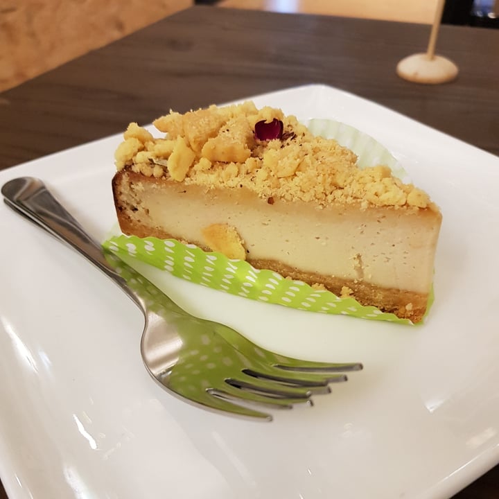 photo of Everyday Vegan Cafe Classic Cheesecake shared by @shanna on  28 Dec 2020 - review