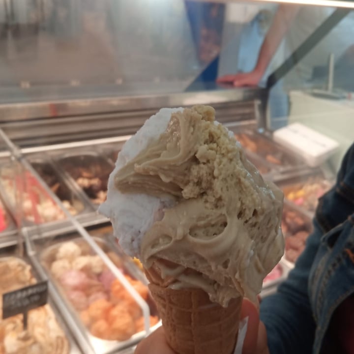 photo of Il Gelatiere Di Saccoia Ferdinando E C.Snc cono al cremino e pistacchio shared by @manu97 on  02 Oct 2022 - review