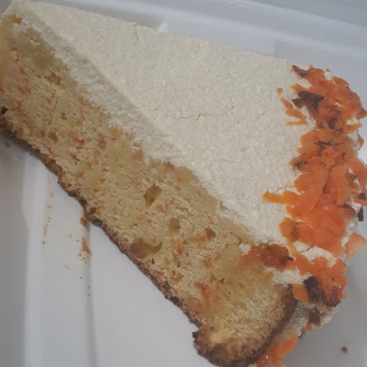 photo of Estilo Veggie Carrot cake shared by @tales on  16 Jun 2021 - review