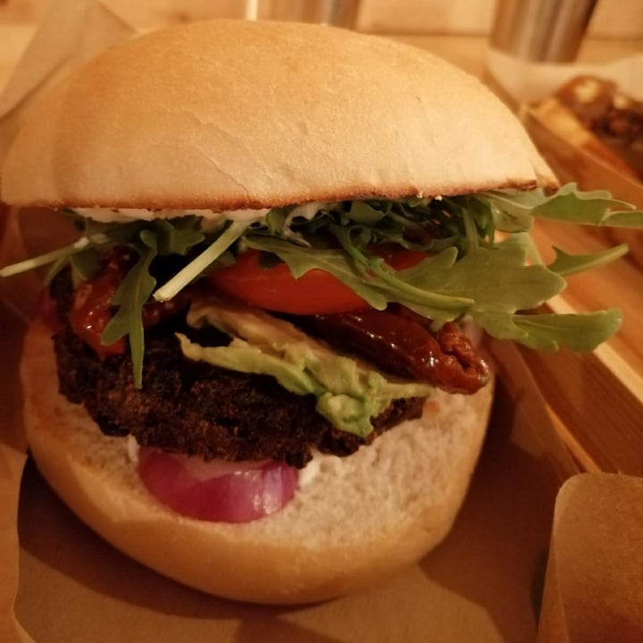 photo of Vegan Queen Hamburguesa shared by @lixfeu on  27 Oct 2020 - review