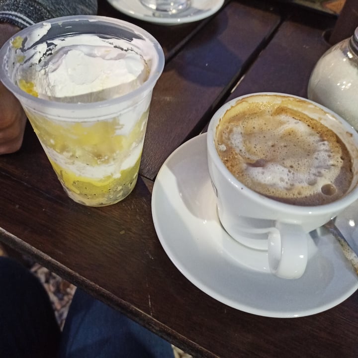 photo of Café Don Simón Copa Lemon Pie shared by @vintognuk3 on  03 Oct 2021 - review