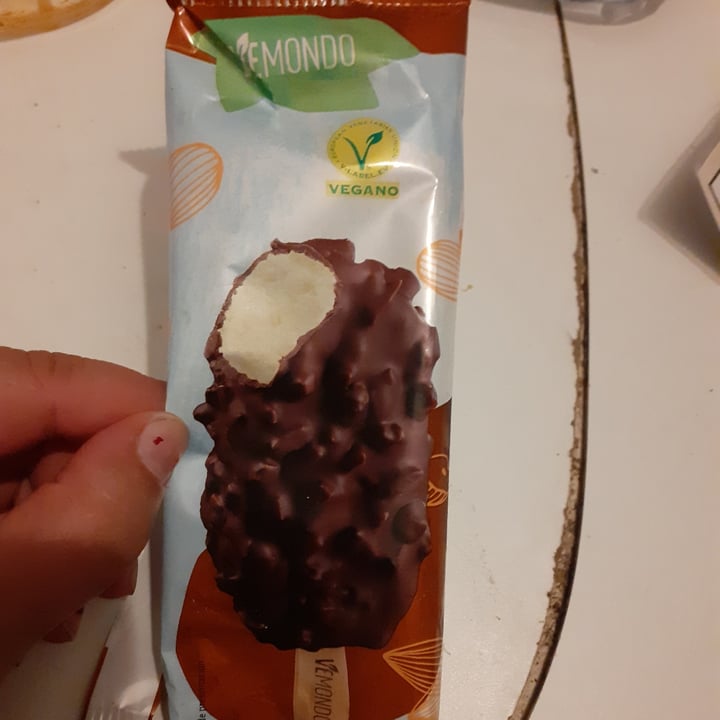 photo of Vemondo  Helado almendrado shared by @pirita8 on  05 Oct 2022 - review