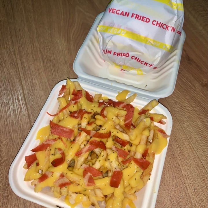 photo of Vegan Fried Chick'n Loaded fries shared by @vegan-friendly on  18 Dec 2020 - review