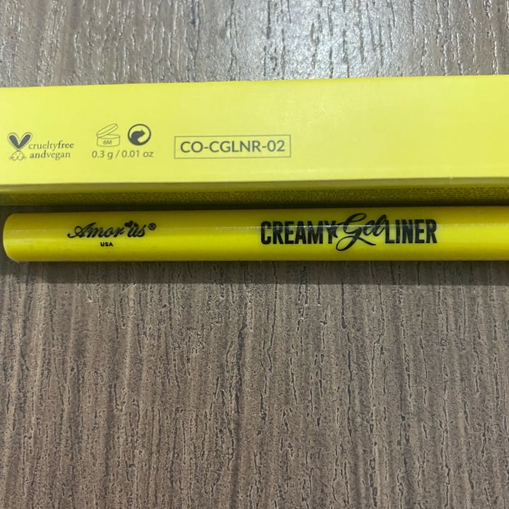 review photo of Amor us Creamy Gel Liner shared by @carolinasternenstaub on 25 Jan 2022 - review