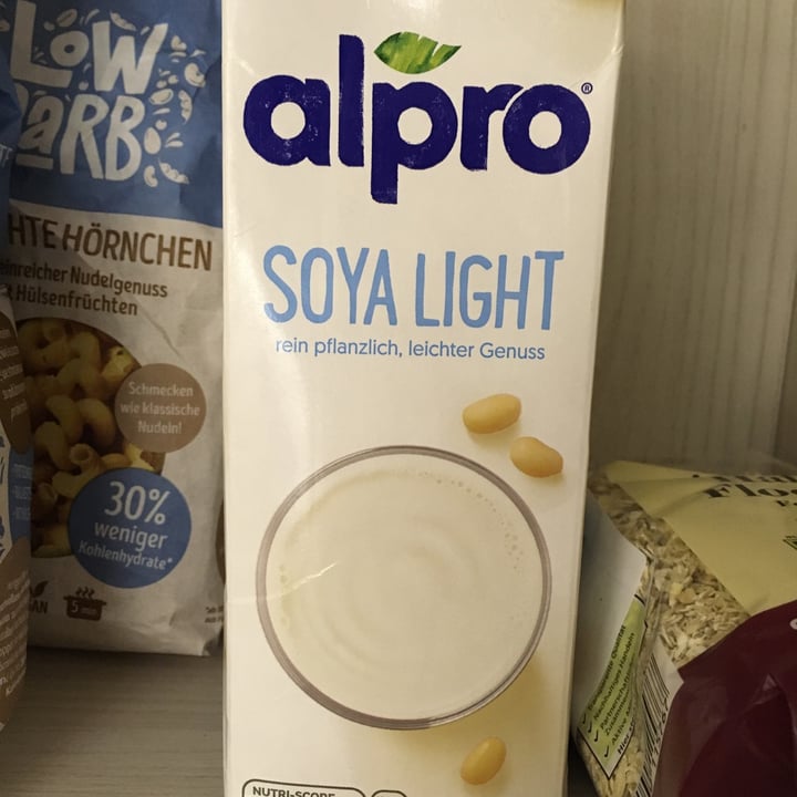 photo of Alpro Soya milk light shared by @annachiarastenico on  15 Mar 2022 - review