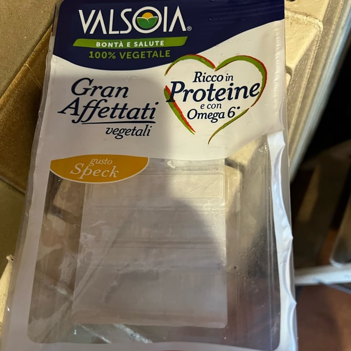 photo of Valsoia Gran Affettati Vegetali Gusto Speck shared by @fedepa on  10 Apr 2022 - review