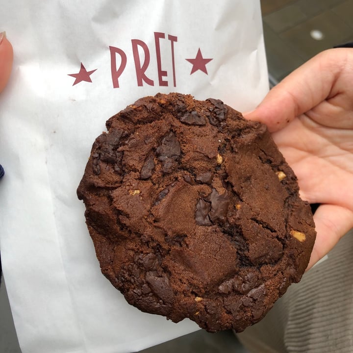 photo of Pret A Manger Dark Chocolate & Almond Butter Cookie shared by @katherinerawl on  02 Nov 2020 - review