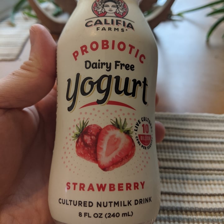 photo of Califia Farms Probiotic Dairy Free Yogurt Drink Strawberry shared by @jayvgn on  02 Jan 2021 - review