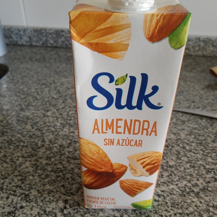 photo of Silk Bebida de almendras Sin Azucar shared by @javisid on  04 Oct 2021 - review