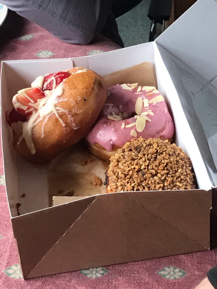 photo of Considerit Biscoff Donut shared by @caitliin on  24 Aug 2019 - review