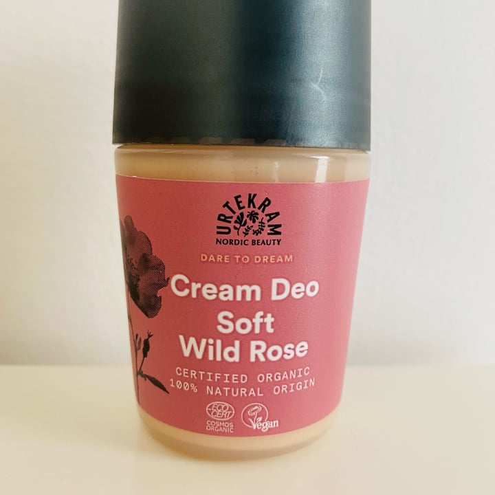 photo of Urtekram desodorante wild rose shared by @marionayogacadaques on  21 Jun 2022 - review