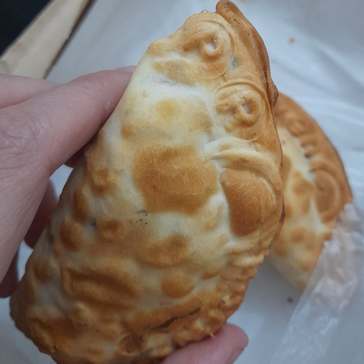 photo of Heaven Vegan Palermo Empanada porteña shared by @m4rtii on  31 Aug 2022 - review