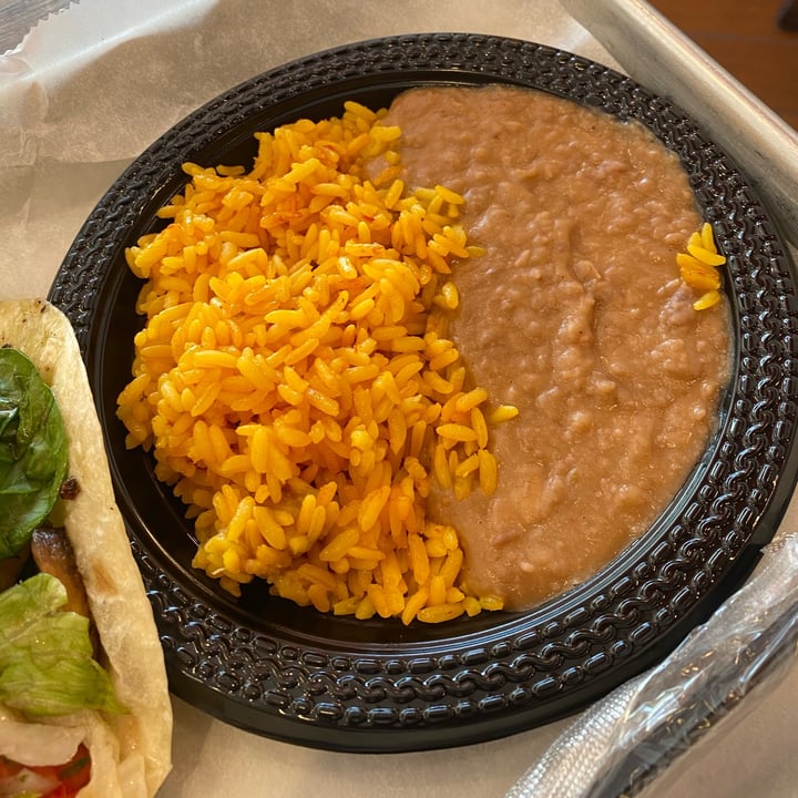 review photo of Taco Rico arroz con frijoles refritos shared by @ignaciottd on 11 Sep 2022 - review