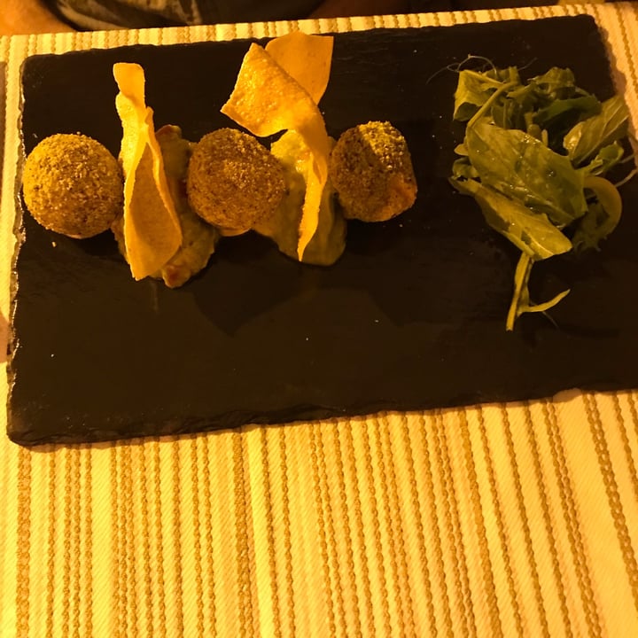 photo of Prato di Sopra Polpette di tempeh su guacamole con chips shared by @beatricec25 on  07 Jul 2022 - review