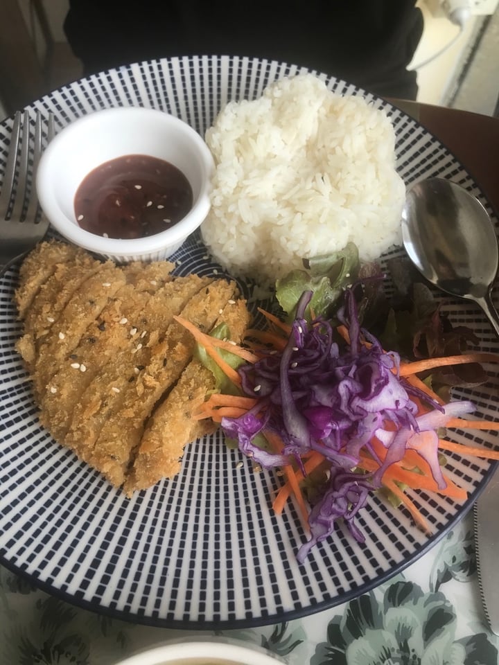 photo of May Veggie Home Tonkatsu Fried Vegetarian Chicken shared by @megtm on  31 Jan 2020 - review