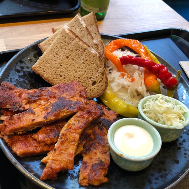 photo of Forky's Spare Ribs shared by @viktor1805 on  05 Jun 2020 - review