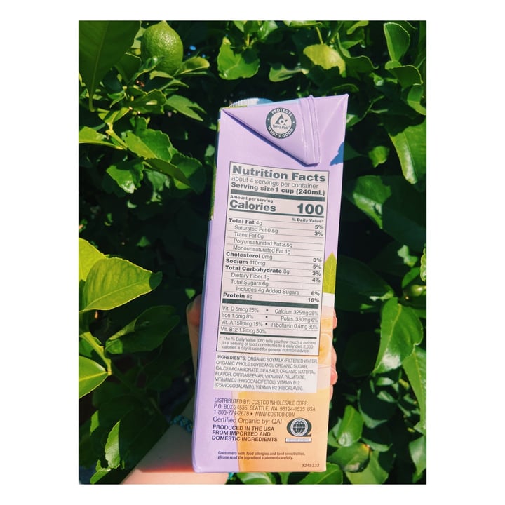photo of Kirkland Signature Organic soy non-dairy beverage shared by @groovyjunebug on  02 Aug 2021 - review