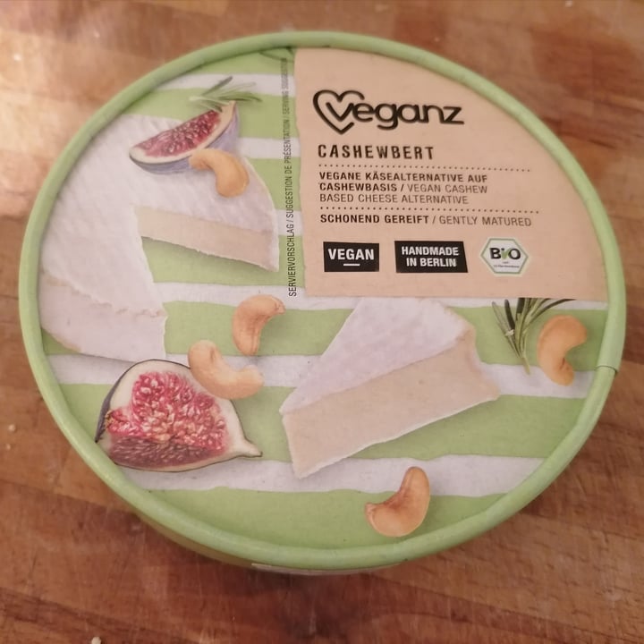review photo of Veganz Cashewbert shared by @kanguru on 19 Nov 2022 - review