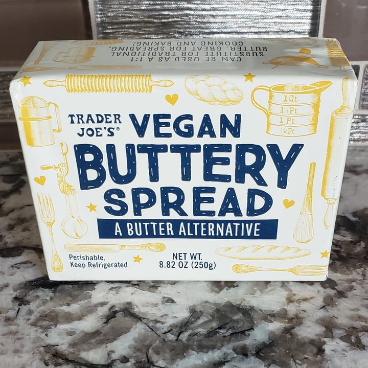 photo of Trader Joe's Vegan Buttery Spread shared by @exoticheart on  11 May 2022 - review