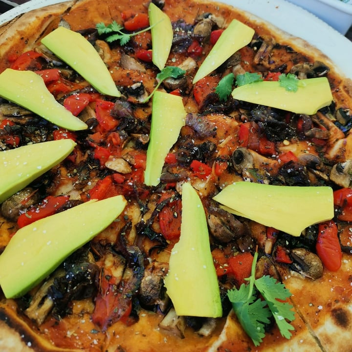 photo of Carlucci’s | Meerendal Vegan Pizza shared by @lunascorner on  30 Jan 2022 - review