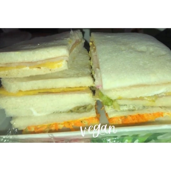 photo of El Arte Del Buen Comer sándwiches shared by @candevegg on  17 Feb 2021 - review