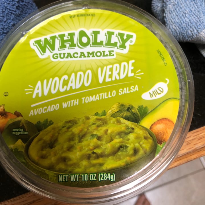 photo of Wholly Guacamole Avo verde salsa shared by @oscargogh on  11 Jul 2022 - review