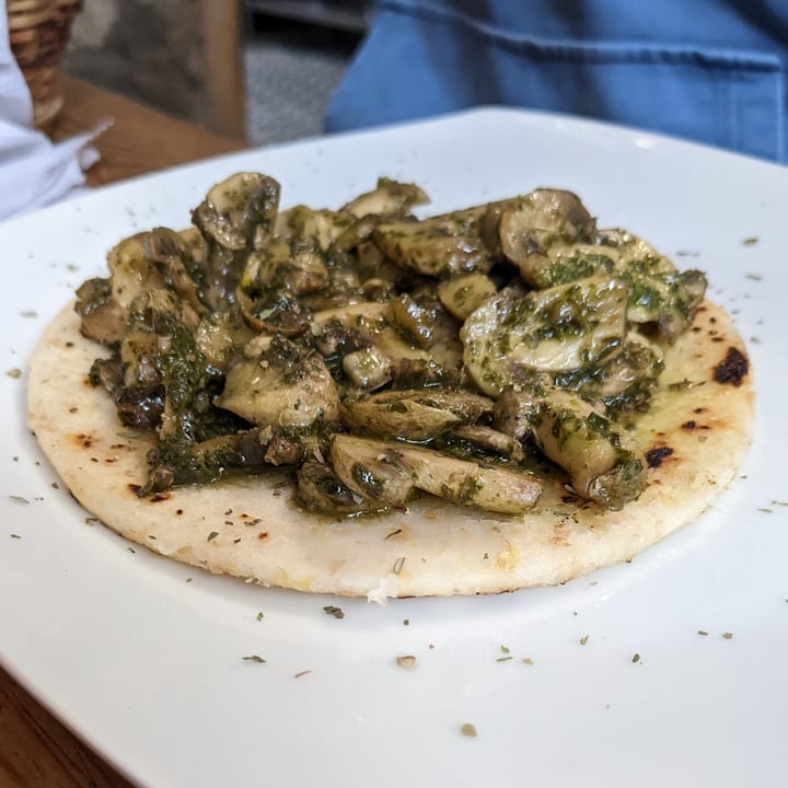review photo of NATIVA Arte y Comida Natural Arepa De Hongos shared by @veganneh on 04 Dec 2022 - review