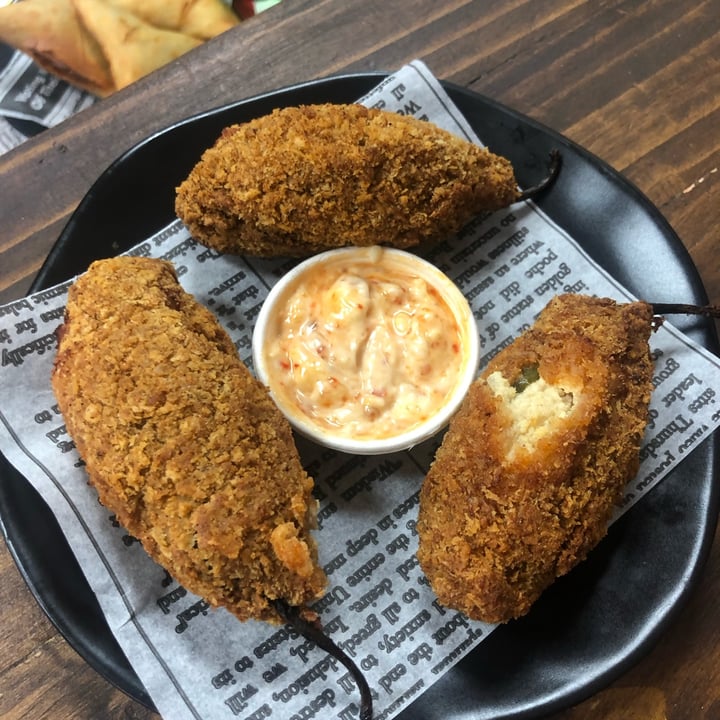 photo of Vegan Streetfood Deli - Obs Chilli Poppers shared by @lankyveggy on  20 Oct 2021 - review