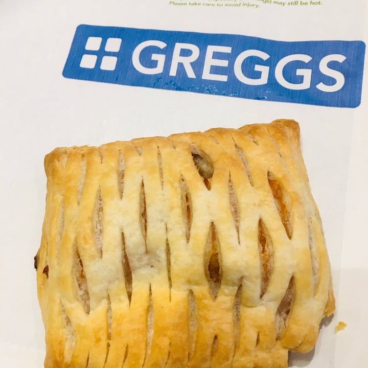 photo of Greggs Vegan Sausage Bean And Cheese Melt shared by @monica8 on  09 Sep 2021 - review