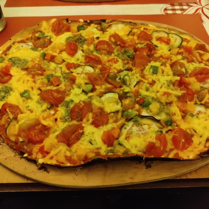 review photo of Flammerie Alt-Saarbrücken Vegan Flammenküchen shared by @driesvantomme on 10 Dec 2021 - review
