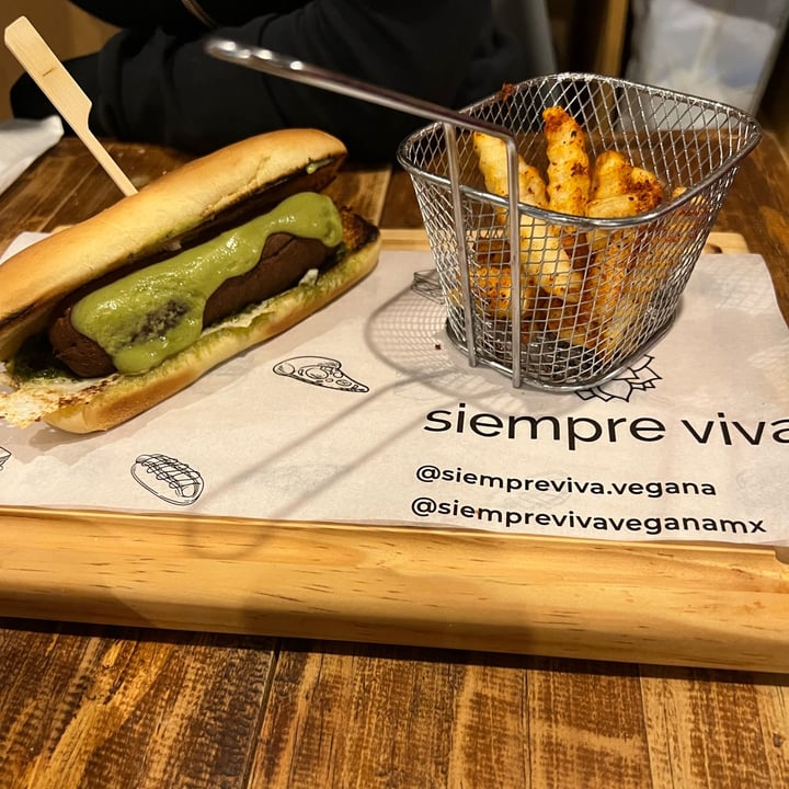 photo of Siempre viva Hot dog shared by @karenaho1 on  27 Oct 2022 - review